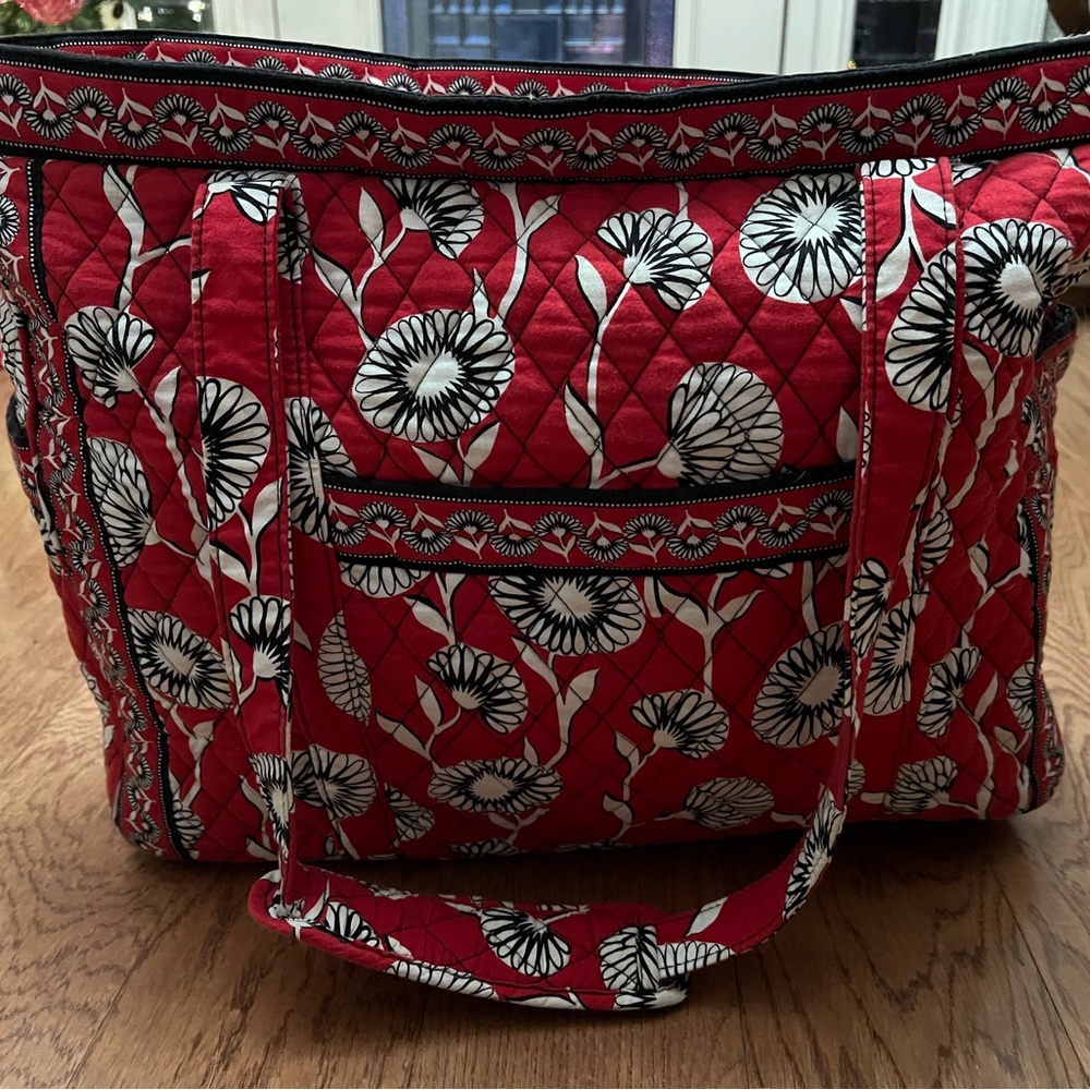 2 Vera Bradley Deco Daisy Totes Large and Small